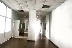комерційна за адресою 23 Серпня вул., 33а