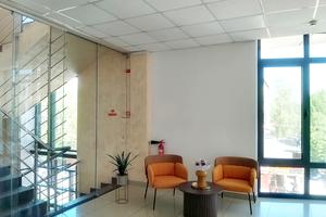 комерційна за адресою Тичини вул., 5