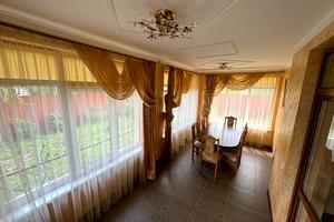 будинок за адресою івасюка, 28