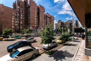 коммерческая по адресу Антоновича ул. (Горького), 103