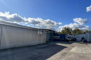 комерційна за адресою Соборна вул., 2