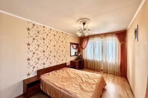 квартира за адресою Олега Мудрака вул. (Генерала Наумова), 25