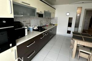 квартира за адресою Тролейбусна вул., 9-В