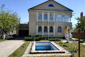будинок за адресою Центральна