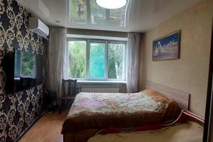 квартира за адресою дружби, 6
