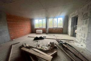 комерційна за адресою Роксоляни вул., 2