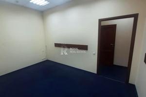 комерційна за адресою Новокостянтинівська вул., 13/10