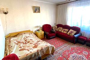 квартира за адресою Миколи Міхновського вул., 10/1