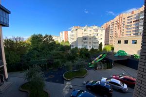 квартира по адресу Степана Бандери ул., 15