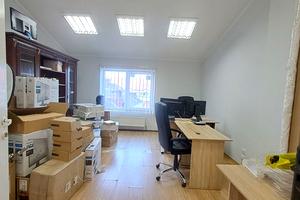 коммерческая по адресу Кардинала Любомира Гузара ул., 32