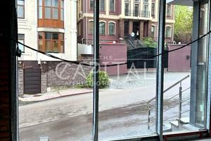 комерційна за адресою Лук'янівська вул., 22