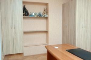 комерційна за адресою Незалежної України вул. (40 років Радянської України), 40