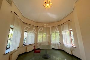 будинок за адресою Каштанова