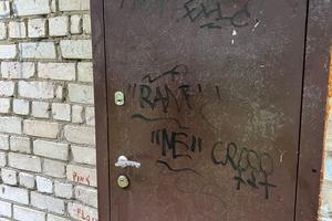 комерційна за адресою Героїв Десантників вул., 15
