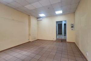 комерційна за адресою Євгена Коновальця вул., 12