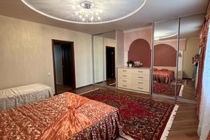 квартира за адресою Зодчих вул., 4