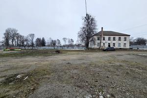 комерційна за адресою Соборна вул., 128