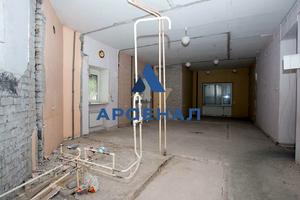 комерційна за адресою Лобановського вул., 30