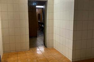 комерційна за адресою Перемоги вул., 393