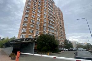комерційна за адресою Машинобудівників вул., 51