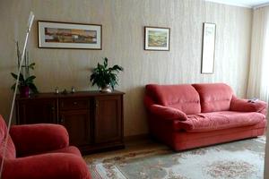квартира за адресою А.Ахматовой, 37