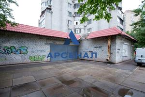 комерційна за адресою Лобановського вул., 30