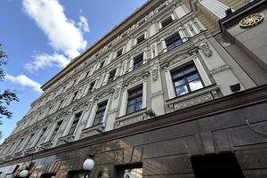 комерційна за адресою Богдана Хмельницького вул., 19-21