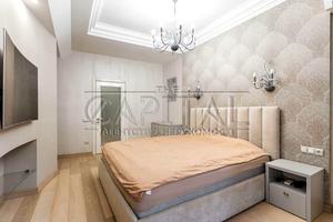 будинок за адресою 1 Травня вул., 2