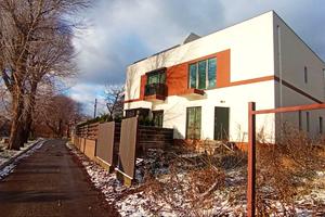 дом по адресу 65-я Садовая ул., 1Б