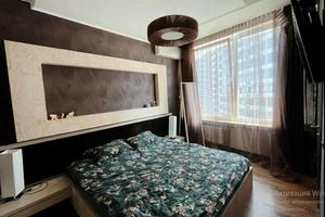 квартира за адресою Літературна вул., 1а