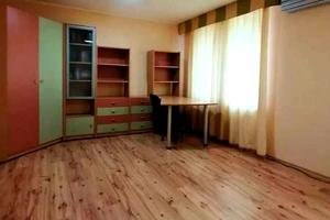 квартира за адресою Володимира Антоновича вул. (Свердлова), 4
