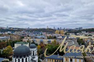 комерційна за адресою Почайнинська вул., 38