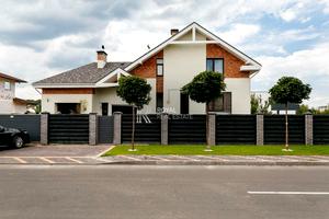 будинок за адресою Центральна вул.