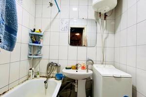 квартира за адресою жм Тополь-3, 23