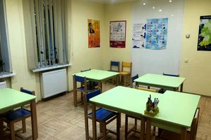 комерційна за адресою Салютна вул., 1-Б