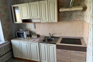 квартира за адресою Добровольців пров., 2