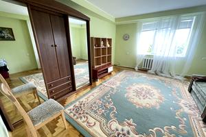 будинок за адресою Хмельницького вул.
