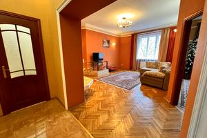 квартира за адресою Дорошенка вул., 5
