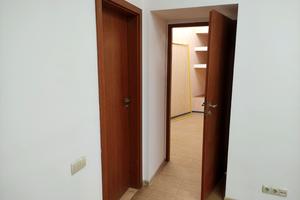 коммерческая по адресу Веры Холодной пл., 1