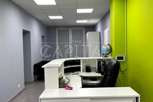 комерційна за адресою Лаврська вул. (Січневого Повстання), 16