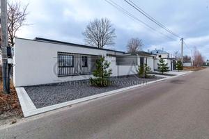 будинок за адресою с. Вишеньки, Героїв Космосу