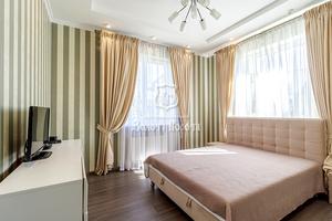 будинок за адресою Космонавтів вул., 32
