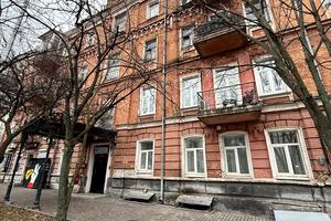 коммерческая по адресу Ивана Франко ул., 38