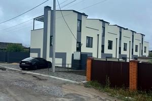 будинок за адресою 74-ї Стрілецької Дивізії вул.
