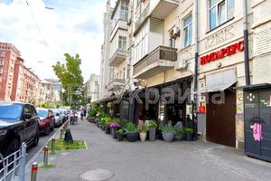 коммерческая по адресу Саксаганского ул., 33-35