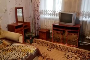квартира за адресою Пилипа Орлика вул. (Церковна), 6