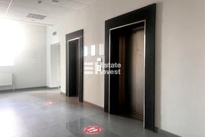 комерційна за адресою 23 Серпня вул., 33Г