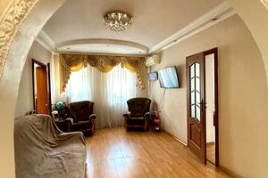 будинок за адресою Руставелі вул.