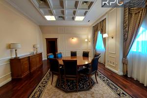 комерційна за адресою Шовковична вул., 42-44