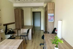комерційна за адресою майдан Незалежності пл., 2